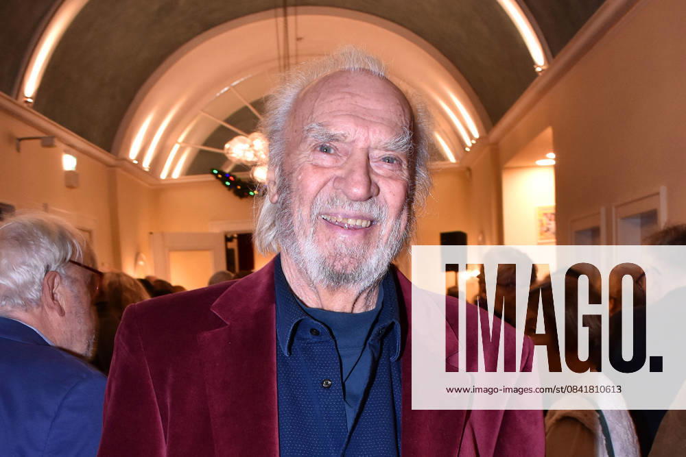 Achim Wolff bei der Der Neurosen-Kavalier Theater Premiere im Schlossparktheater am 29.11.2025 in Berlin Der Neurosen-Kavalier Theater Premiere in Berlin