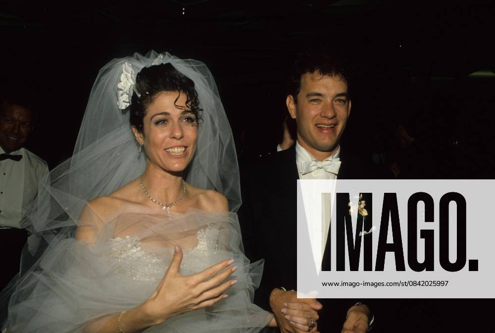Rita Wilson and actor Tom Hanks attend their wedding reception on April 30, 1988 at Rex s in Los Angeles, California.