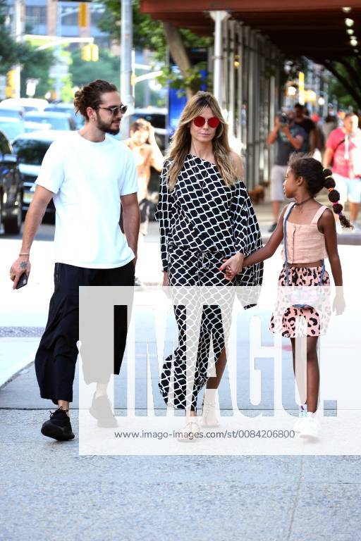 New York, New York, United States - TV personality Heidi Klum and her boyfriend musician Tom Kaulitz walk in Tibeca with Klum s daughter Lou Samuel on July 2 2018 in New York City New York United States - ZUMAny1_ 20180702_zaf_ny1_002