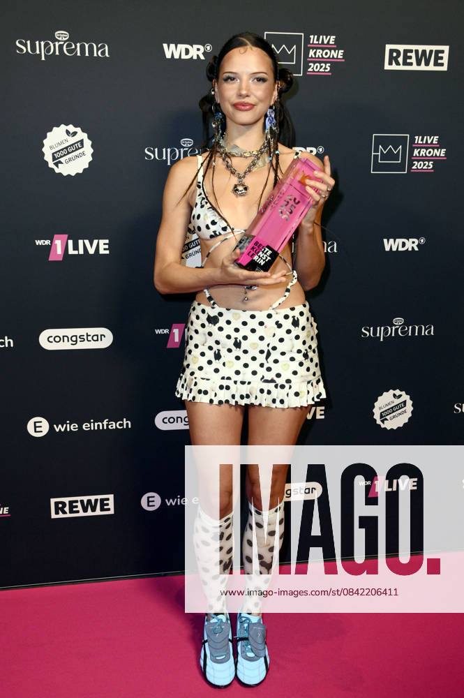 Nina Chuba bei der 26. Verleihung der 1Live Krone 2025 im Lokschuppen. Bielefeld