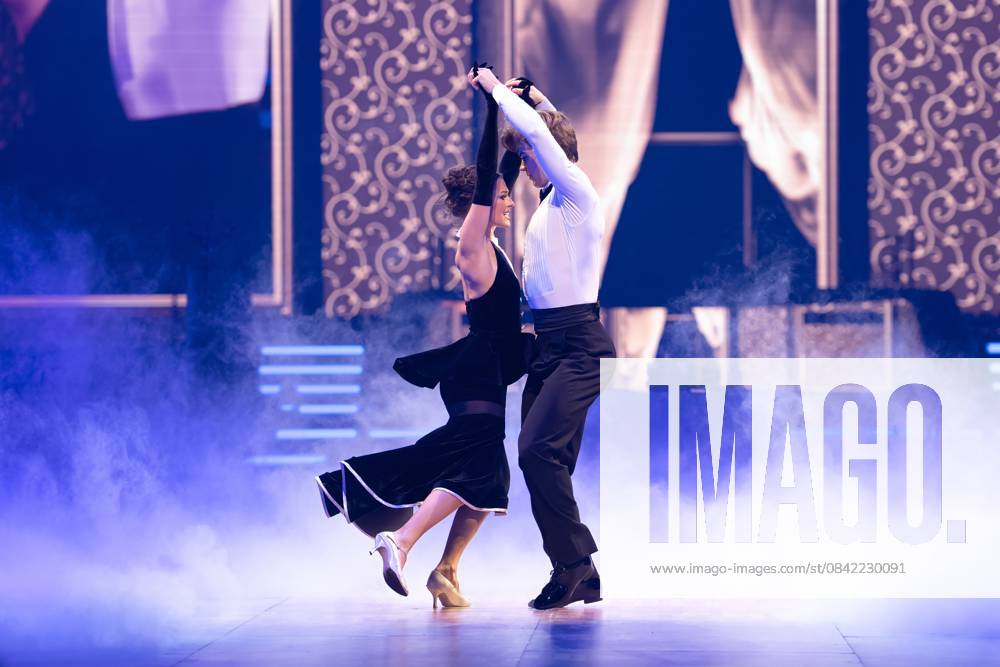 Lets DanceLive - Die Tour 2025 Taliso Engel und Patricija Ionel bei der Lets Dance Live Tour am 04.12.2025 in der SAP Arena Mannheim. Mannheim SAP Arena Baden-Württemberg