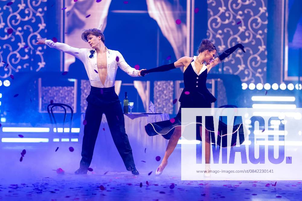 Lets DanceLive - Die Tour 2025 Taliso Engel und Patricija Ionel bei der Lets Dance Live Tour am 04.12.2025 in der SAP Arena Mannheim. Mannheim SAP Arena Baden-Württemberg