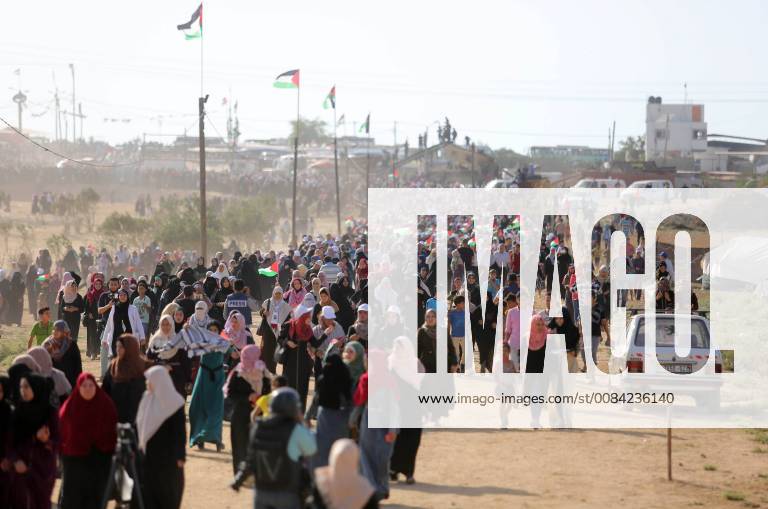 Gaza City, Gaza Strip, Palestinian Territory - Palestinian women gather during a protest where Palestinians demand the right to return to their homeland along the border with Israel east of Gaza City on July 3, 2018 Gaza City Palestinian Territory - ZUMAap3_ 20180703_zaf_ap3_017