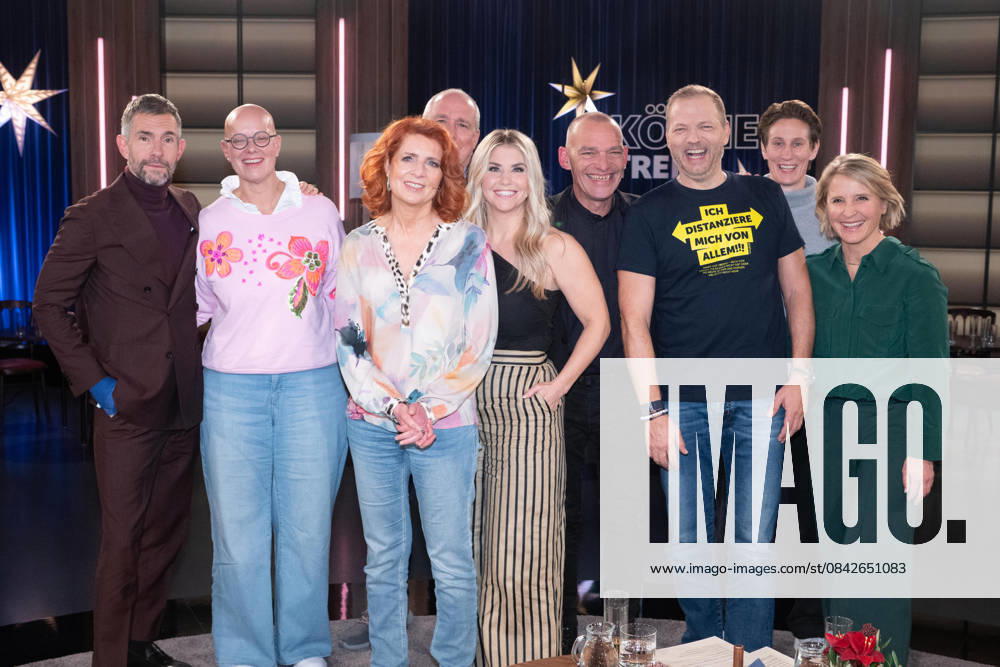 Von links: Micky BEISENHERZ, Moderator, Dr. Birgit BURCKHARDT, Aerztin, Monica LIERHAUS, Moderatorin, dahinter: Thomas FLOETH, Beatrice EGLI, Saengerin, Albi ROEBKE, Pfarrer, Mario BARTH, Comedian, Ann-Katrin BERGER, Fussballspielerin, Torwartin, Torfrau, Susan LINK, Moderatorin, zu Gast in der Sendung ,,Koelner Treff,, im WDR Fernsehen