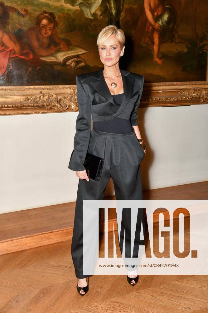 HFC Christmas Party - Paris Adriana Karembeu attends the HFC (Haute Fragrance Company) Christmas Party at the Musée des Arts décoratifs in Paris on December 11, 2025. Photo by Shootpix ABACAPRESS.COM Paris France