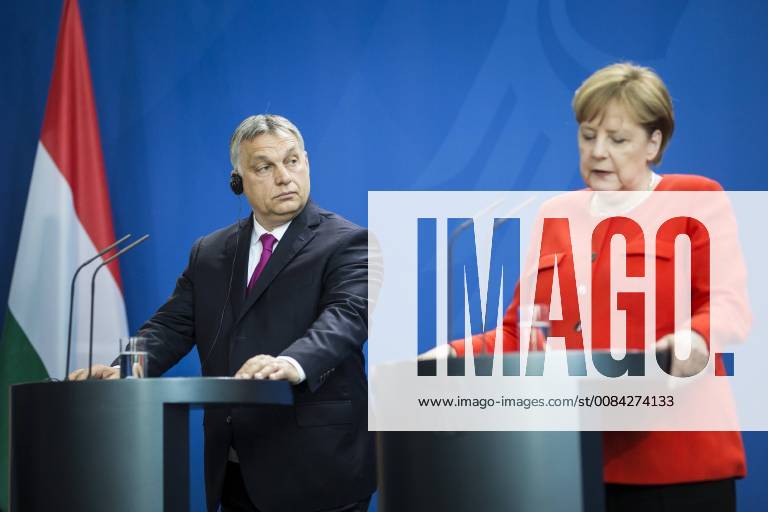 Bundeskanzlerin Angela Merke (R), CDU, und Viktor Orban, Ministerpraesident von Ungarn, aufgenommen im Rahmen einer Pressekonferenz in Berlin, 05.07.2018. Berlin Deutschland