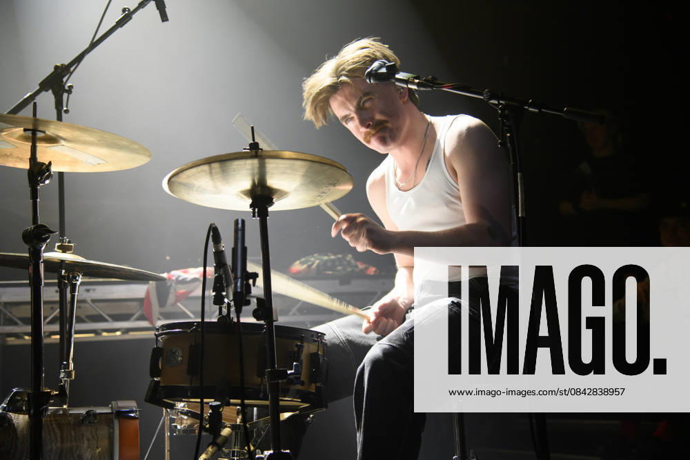 GANS Perform at Koko, London Drummer vocalist Euan Woodman of english punk duo GANS performs at Koko in London, England, UK on Monday 15 December 2025., Credit:Justin Ng Avalon UK, England, London, Koko