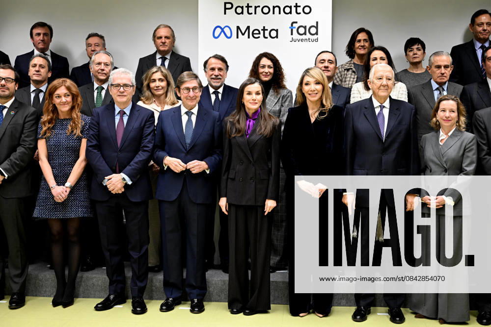 Queen Letizia chairs the meeting of the Board of Trustees of the FAD Youth Foundation The President of FAD Youth, José Ignacio Goirigolzarri, Queen Letizia and the Executive Chairman of Europa Press, Asís Martín de Cabiedes, pose for the family photo during the meeting of the Board of Trustees of the FAD Youth Foundation upon their arrival at the meeting of the Board of Trustees of the FAD Youth Foundation, December 16, 2025, in Madrid Spain Dona Letizia, Honorary President of the FAD Youth Foundation, chairs the meeting of the Board of Trustees of the institution, which will address the issue of digital security for youth REINA LETIZIA FAD JUVENTUD 16 DECEMBER 2025 José Madrid Madrid Madrid Spain