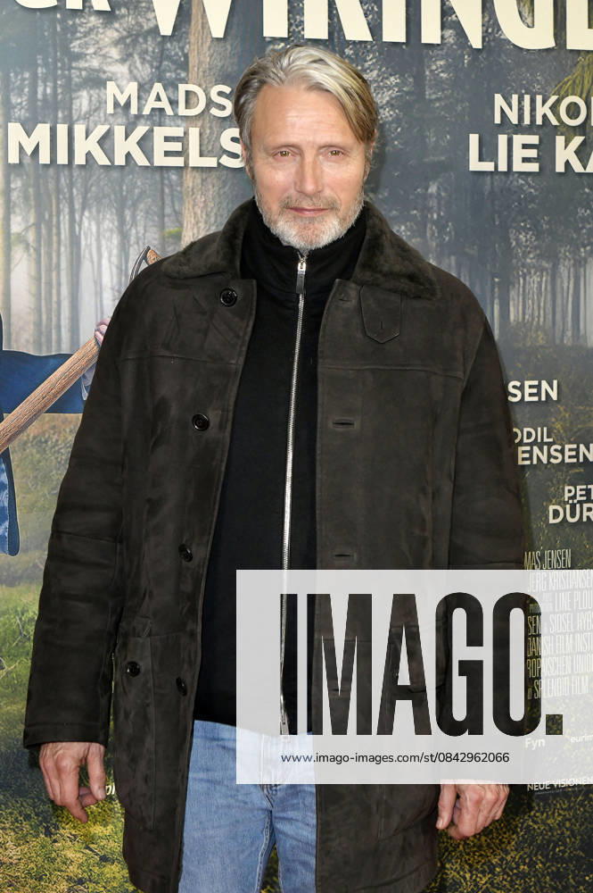 Mads Mikkelsen bei der Premiere des Kinofilms Therapie für Wikinger im Kino im Delphi-Filmpalast. Berlin