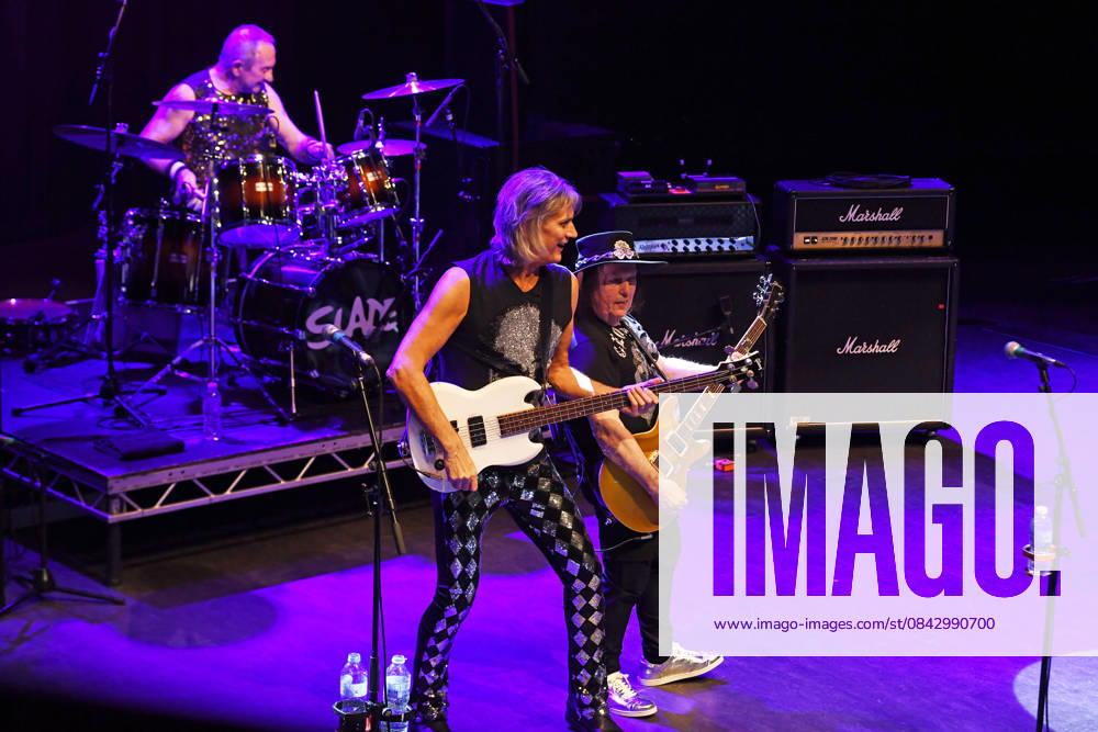 Slade performing at Shepherds Bush Empire LONDON, ENGLAND - DECEMBER 17: Alex Bines, John Berry and Dave Hill of Slade performing at Shepherds Bush Empire on December 17, 2025 in London, England. CAP MAR MAR Great Britain