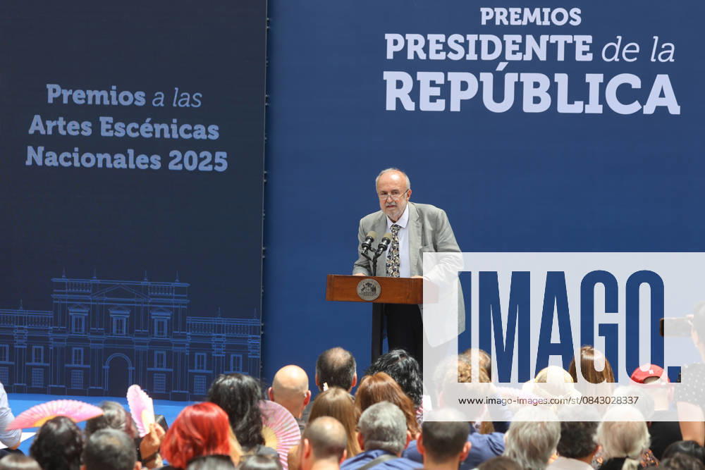 President Gabriel Boric leads the award ceremony of the President of the Republic Awards for National Music and Performing Arts 2025 Jonnathan Oyarzun Aton Chile, Santiago Chile Aton 1113010