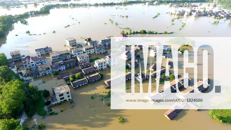 (180709) -- FUZHOU, July 9, 2018 -- Aerial photo taken on July 8, 2018 shows the flooded area in Qiaoxi Village of Maxu Township of Fuzhou City, east China s Jiangxi Province. Flood caused by heavy rain damaged crops and housings in Maxu Township and rescue groups were set up to help the affected people. )(wsw) CHINA-JIANGXI-HEAVY RAIN-FLOODS (CN) HexJianghua