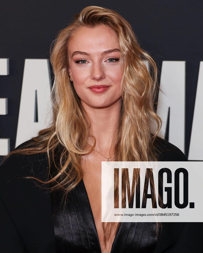 Los Angeles Premiere Of Row K Entertainment s Dead Man s Wire LOS ANGELES, CALIFORNIA, USA - JANUARY 07: German actress Lilly Krug arrives at the Los Angeles Premiere Of Row K Entertainment s Dead Man s Wire held at AMC The Grove 14 on January 7, 2026 in Los Angeles, California, United States., Credit:Xavier Collin Avalon United States, California, Los Angeles, AMC The Grove 14