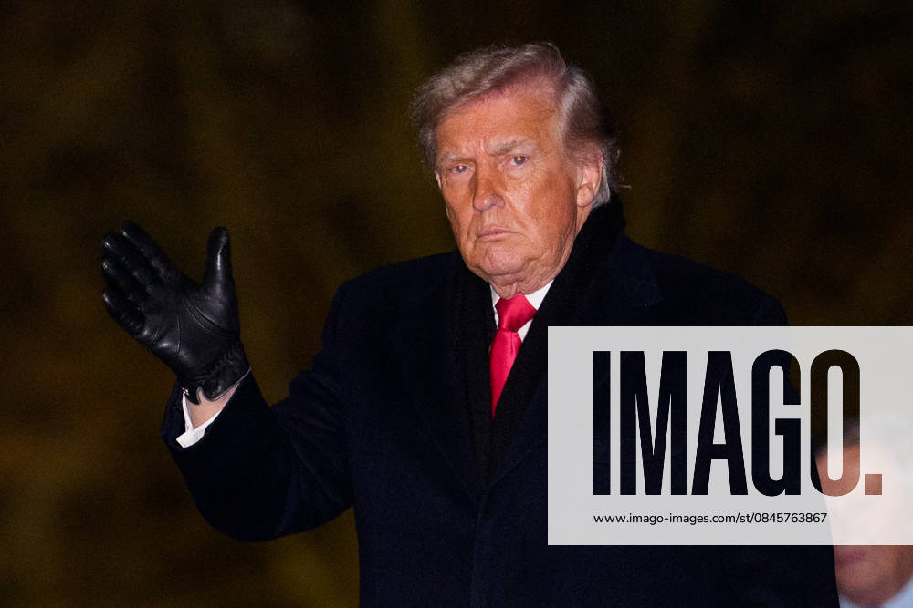 Donald Trump Returns to White House United States President Donald J Trump and waves as he arrives at the White House in Washington, DC, USA, on Tuesday, January 20, 2026. Credit: Aaron Schwartz Pool via CNP Washington District of Columbia United States