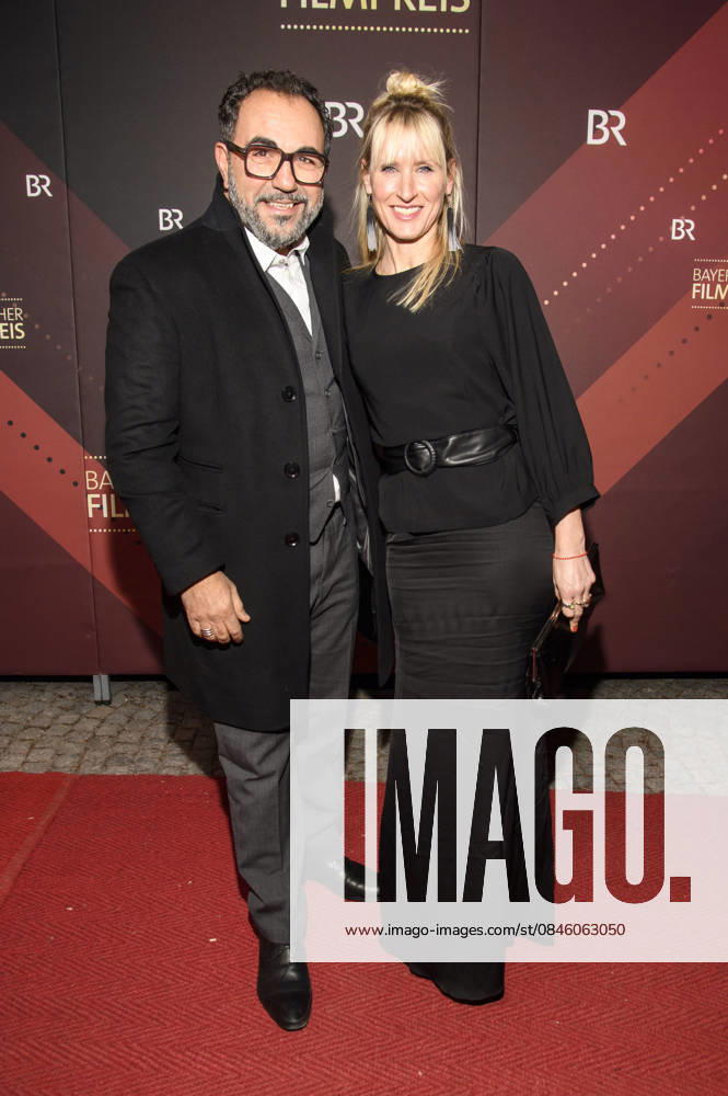 Adnan Maral mit Ehefrau Franziska Maral bei der Verleihung des 47. Bayerischen Filmpreises 2025 im Prinzregententheater. München