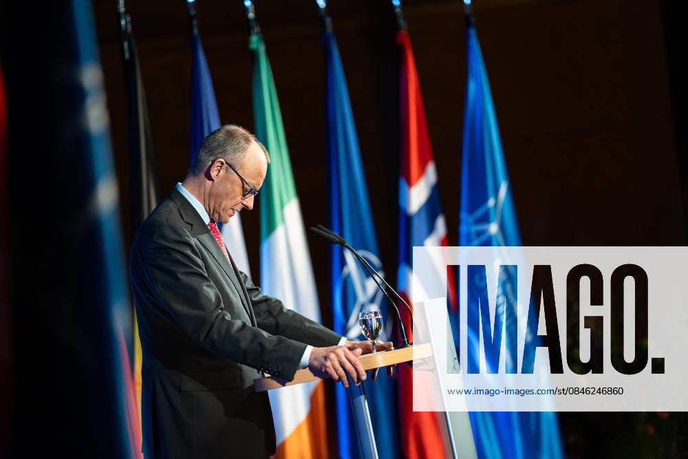 Bundeskanzler Friedrich Merz hält eine Rede im Hamburger Rathaus vor den Teilnehmern des Nordseegipfels;3rd North Sea Summit 2026 in Hamburg, Germany - 3. Nordseegipfel 2026 in Hamburg, Deutschland, Hamburg Hamburg Deutschland Rathaus, Townhall