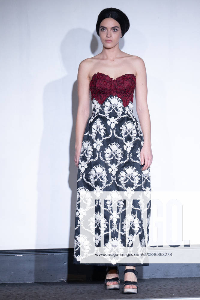 PFW - Franck Sorbier Runway A model walks the runway during the Franck Sorbier Haute Couture Week Spring Summer 2026 show as part of Paris Fashion Week on January 27, 2026 in Paris, France. Photo by Laurent Zabulon ABACAPRESS.COM Paris France