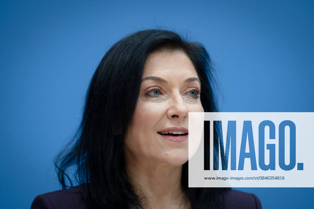 Bundespressekonferenz, Vorstellung, Jahreswirtschaftsbericht Bundespressekonferenz, Vorstellung, Jahreswirtschaftsbericht, 2026, Bundesregierung, Bundesministerin für Wirtschaft und Energie, Katherina Reiche Berlin Berlin GER