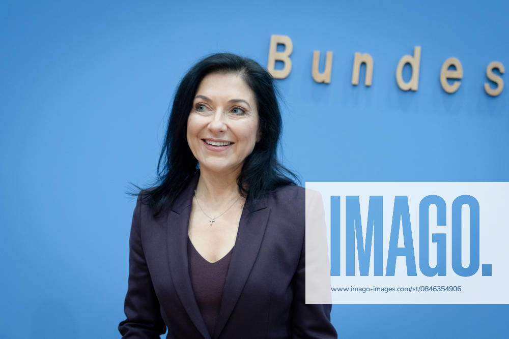 Bundespressekonferenz, Vorstellung, Jahreswirtschaftsbericht Bundespressekonferenz, Vorstellung, Jahreswirtschaftsbericht, 2026, Bundesregierung, Bundesministerin für Wirtschaft und Energie, Katherina Reiche Berlin Berlin GER