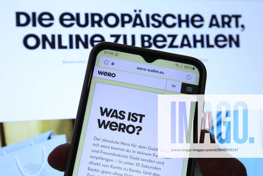 Auf einem Smartphone und einem Laptop wurde die App vom Zahlungsdienst Wero aufgerufen. Symbolbild Symbolfoto. Schnelsen Hamburg