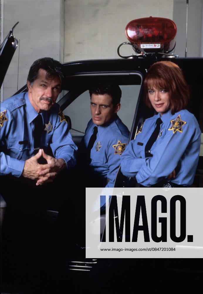 Picket Fences Tom Skerritt, Costas Mandylor, Lauren Holly 1993