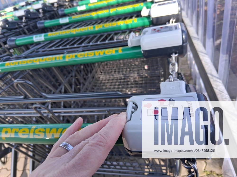 Marktkauf - Einkauf zu Zeiten von Inflation. Marktkauf - Einkauf in einem Supermarkt oder Discounter
