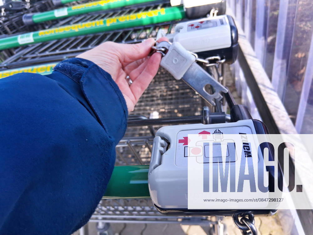Marktkauf - Einkauf zu Zeiten von Inflation. Marktkauf - Einkauf in einem Supermarkt oder Discounter