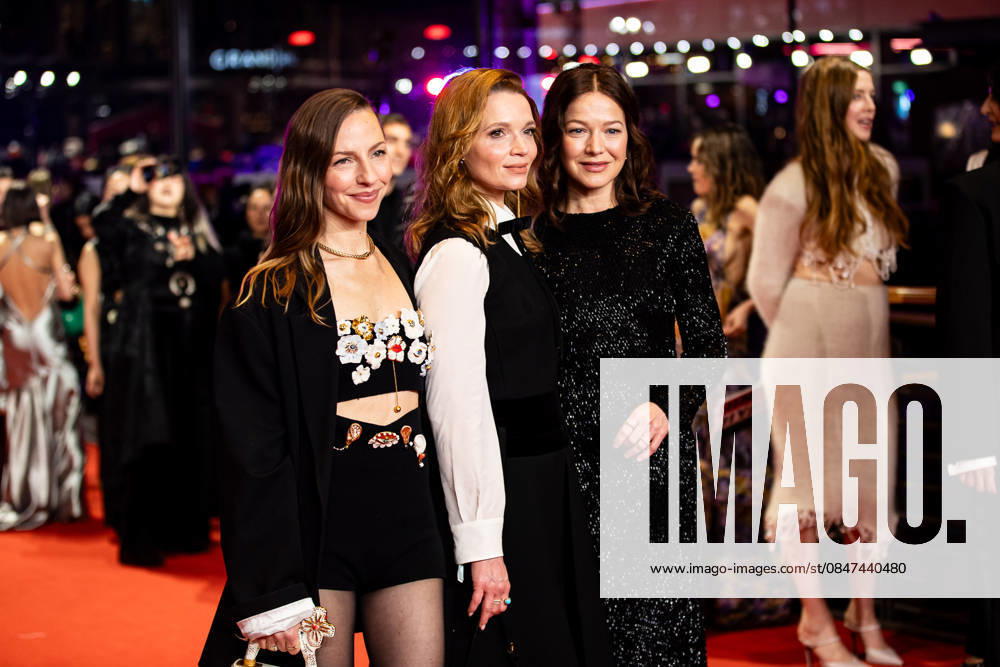 Berlin Berlinale, 76. internationale Filmfestspiele Berlin 2026 Katharina Schuettler, Karoline Herfurth, Hannah Herzsprung Eroeffnungsfeier Berlinale Palast, Roter Teppich Berlinale, 76. internationale Filmfestspiele Berlin 2026 -Pressefoto Roger Buerke