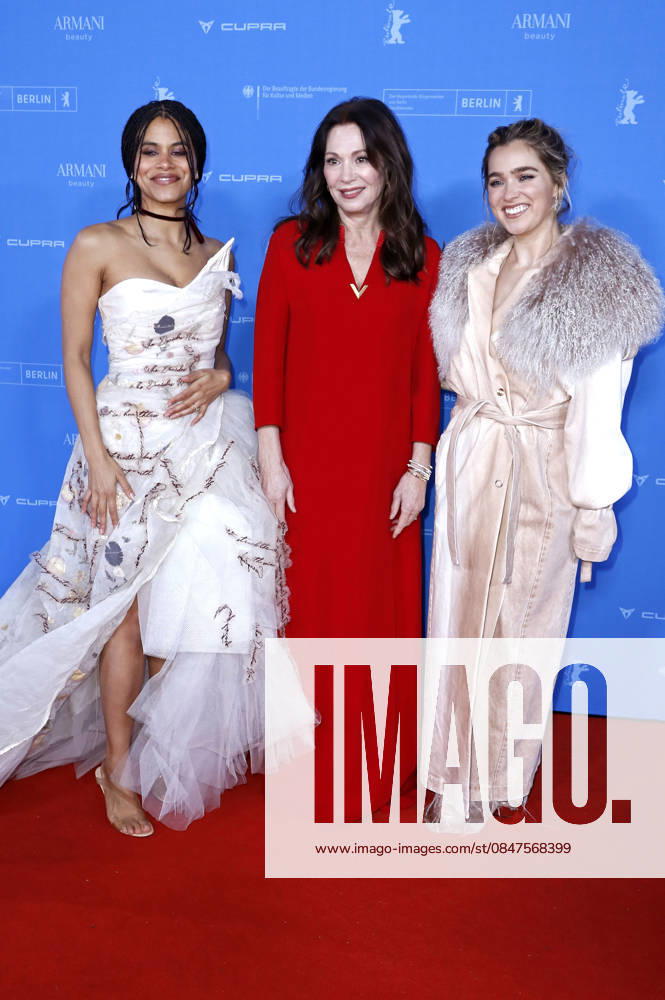 Zazie Beetz, Iris Berben und Haley Lu Richardson bei der Premiere des Kinofilms Good Luck, Have Fun, Don t Die auf der Berlinale 2026 76. Internationale Filmfestspiele Berlin im Zoo Palast. Berlin