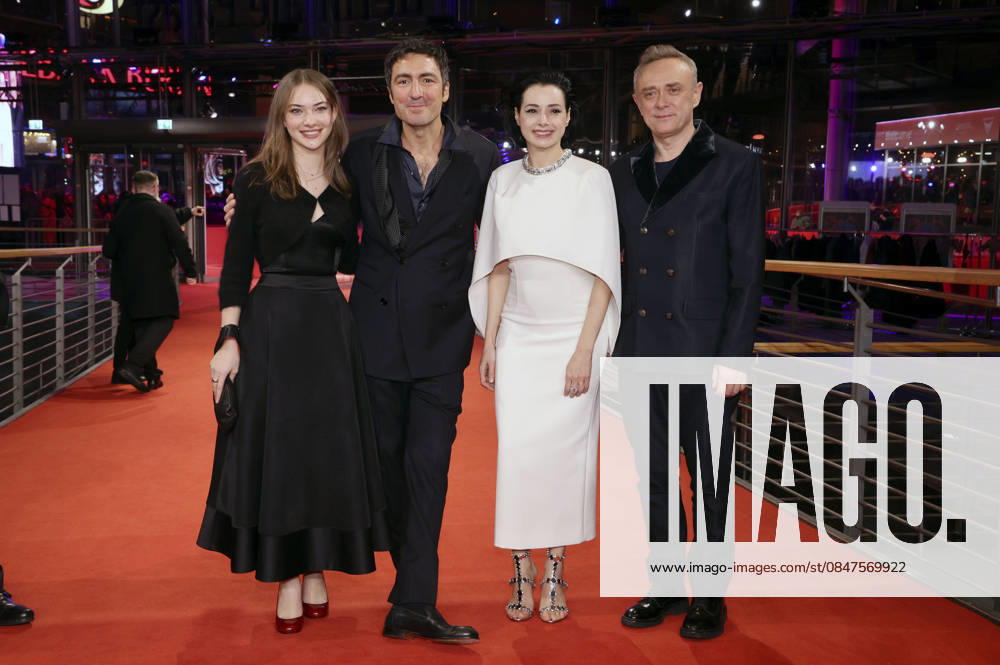 Leyla Smyrna Cabas, Ilker Catak, Özgü Namal und Tansu Bicer bei der Premiere des Kinofilms Gelbe Briefe Yellow Letters auf der Berlinale 2026 76. Internationale Filmfestspiele Berlin im Berlinale Palast. Berlin