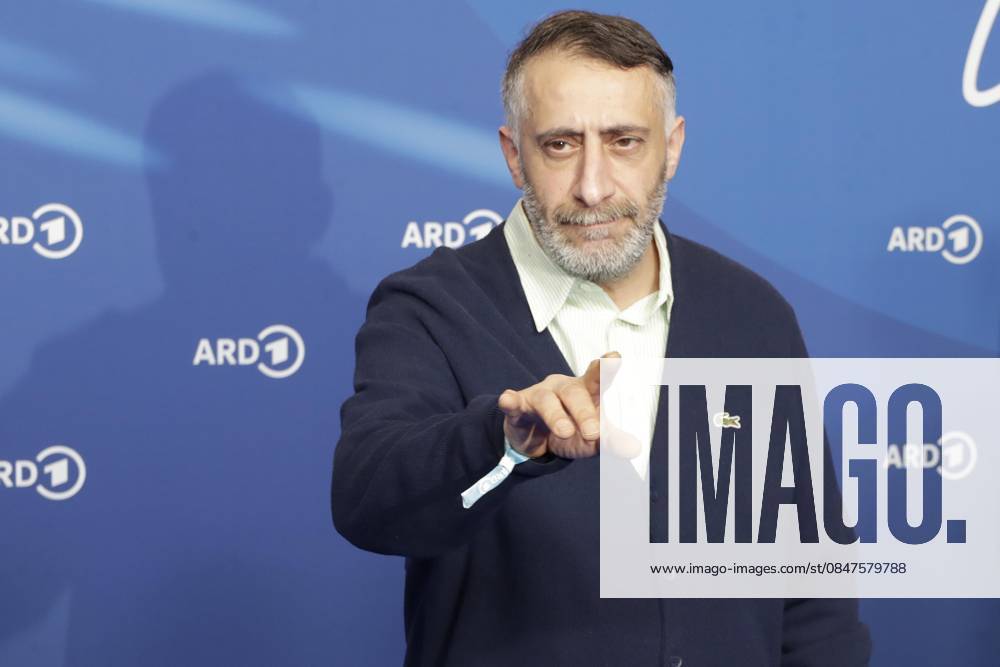 Kida Khodr Ramadan, bei der ARD BLUE HOUR 2026, Party zur 76. Internationalen Filmfestspiele Berlin, Berlinale, im Telegraphenamt in Berlin, Roter Teppich,