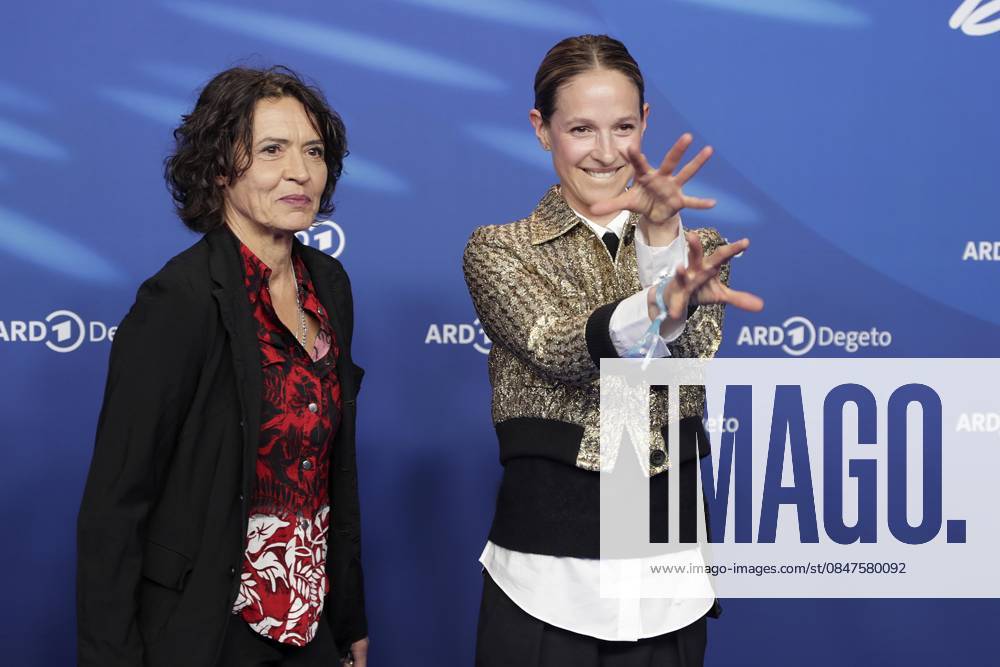 Ulrike Folkerts, Lisa Bitter, bei der ARD BLUE HOUR 2026, Party zur 76. Internationalen Filmfestspiele Berlin, Berlinale, im Telegraphenamt in Berlin, Roter Teppich,