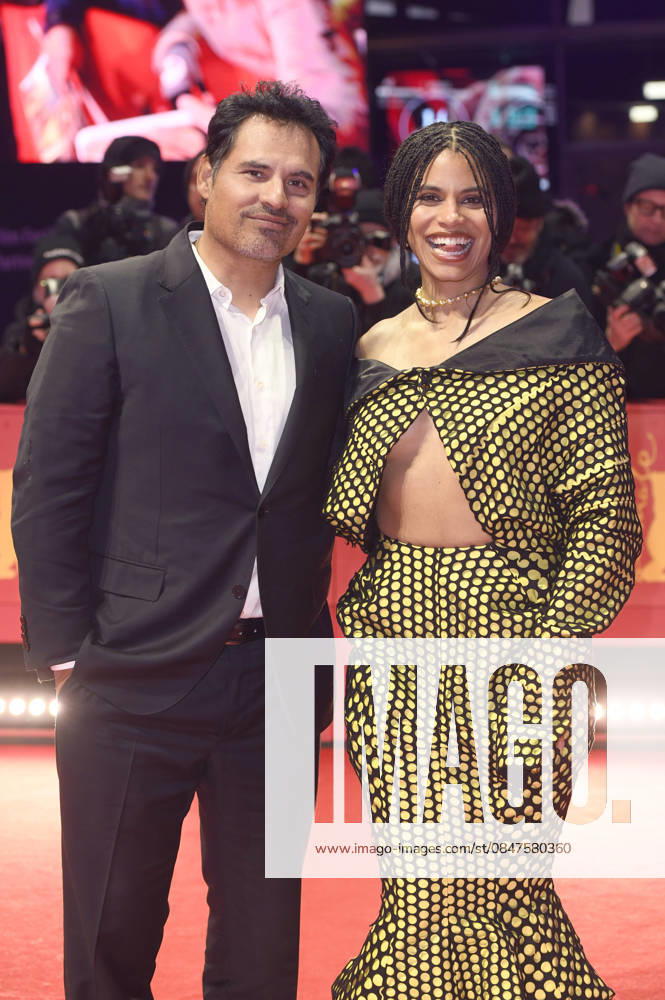 Michael Pena und Zazie Beetz beim Photocall zum Kinofilm Good Luck, Have Fun, Don t Die auf der Berlinale 2026 76. Internationale Filmfestspiele Berlin auf dem Red Carpet vom Berlinale Palast. Berlin