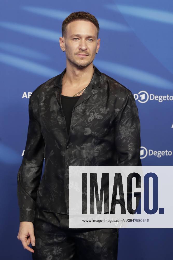 Wladimir Burlakow, bei der ARD BLUE HOUR 2026, Party zur 76. Internationalen Filmfestspiele Berlin, Berlinale, im Telegraphenamt in Berlin, Roter Teppich,