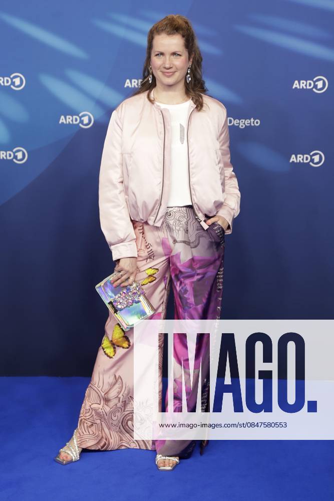 Cornelia Groeschel, bei der ARD BLUE HOUR 2026, Party zur 76. Internationalen Filmfestspiele Berlin, Berlinale, im Telegraphenamt in Berlin, Roter Teppich,