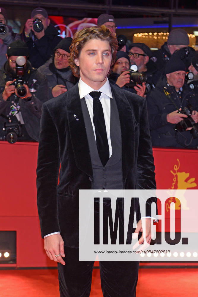 Lukas Gage bei der Premiere ROSEBUSH PRUNING im Rahmen 76. BERLINALE (International Berlin Film Festival) im Berlinale Palast am Potsdamer Platz in Berlin am 14.02.2026