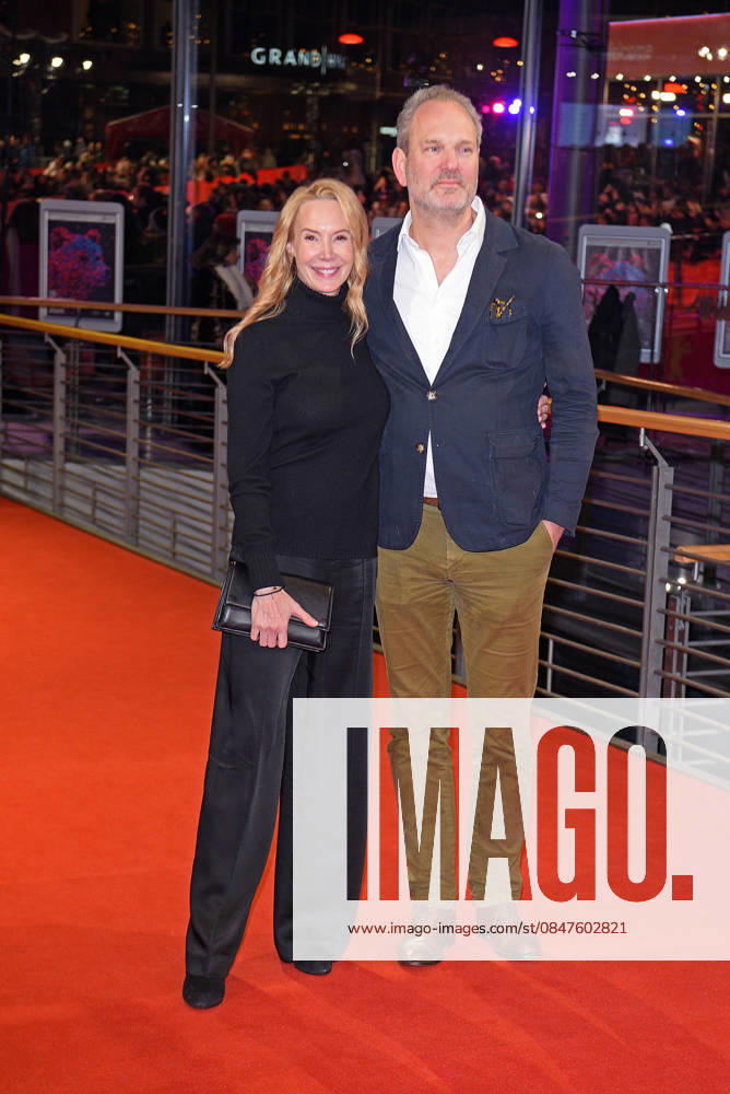 Feo Aladag, Dr. Martin Diesbach bei der Premiere ROSEBUSH PRUNING im Rahmen 76. BERLINALE (International Berlin Film Festival) im Berlinale Palast am Potsdamer Platz in Berlin am 14.02.2026