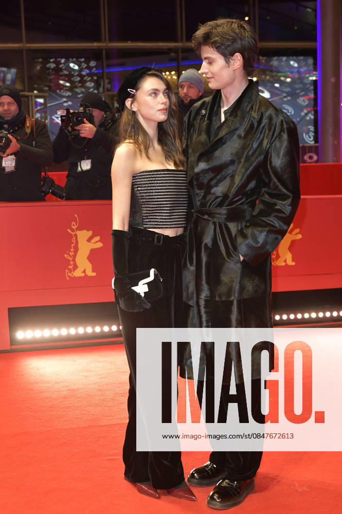 Charleen Weiss und Moritz Hau bei der Premiere des Kinofilms Rose auf der Berlinale 2026 76. Internationale Filmfestspiele Berlin im Berlinale Palast. Berlin