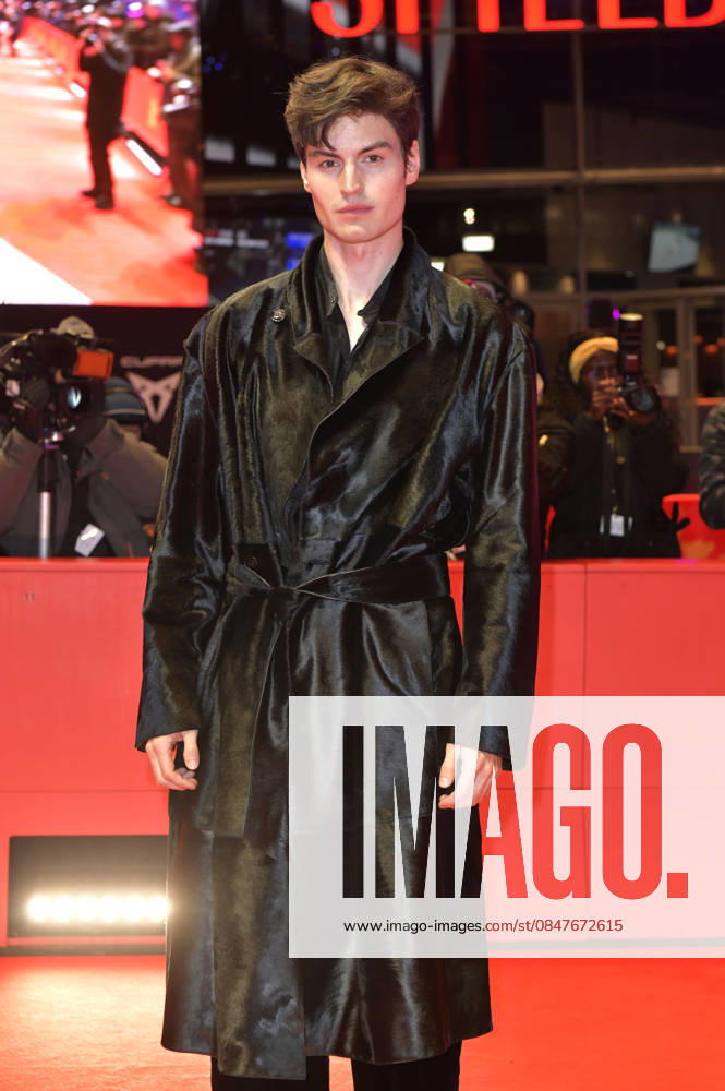 Moritz Hau bei der Premiere des Kinofilms Rose auf der Berlinale 2026 76. Internationale Filmfestspiele Berlin im Berlinale Palast. Berlin