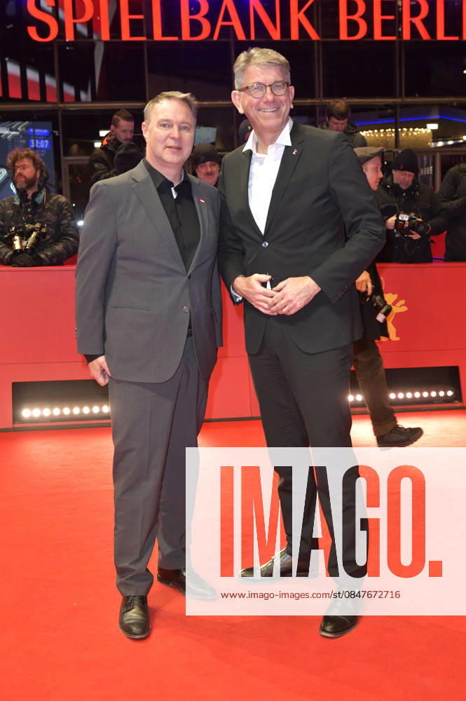 Andreas Babler und Wolfram Weimer bei der Premiere des Kinofilms Rose auf der Berlinale 2026 76. Internationale Filmfestspiele Berlin im Berlinale Palast. Berlin