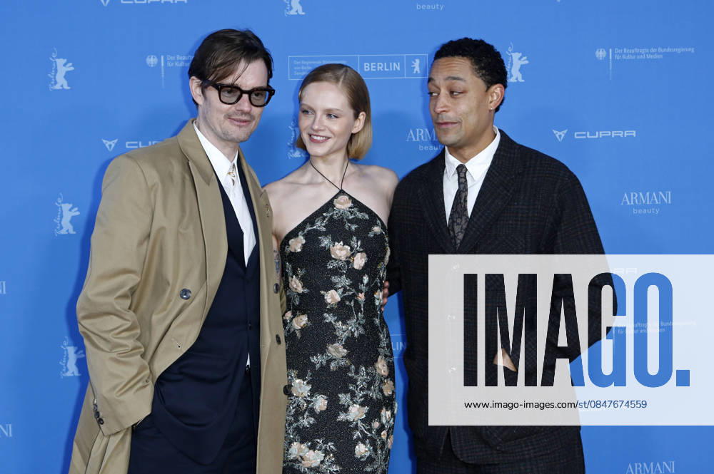Sam Riley, Emma Laird und Loyle Carner bei der Premiere der BBC-Serie Mint auf der Berlinale 2026 76. Internationale Filmfestspiele Berlin im Zoo Palast. Berlin