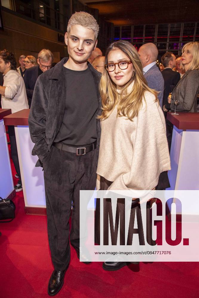 Fabian Grischkat mit Begleitung Frau zu Gast auf dem NRW Empfang auf der 76.Berlinale 2026 in der Vertretung des Landes Nordrhein-Westfalen beim Bund,am Sonntag 15.02.2026 in Berlin Berlin Deutschland