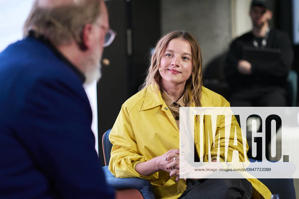 Actors Talk bei Cupra in Berlin mit JellaHase Berlin Georg Seitz, Jella Haase (in Prada) 76. Internationale Filmfestspiele Berlin - Actors Talk in der Cupra City Garage mit JellaHase