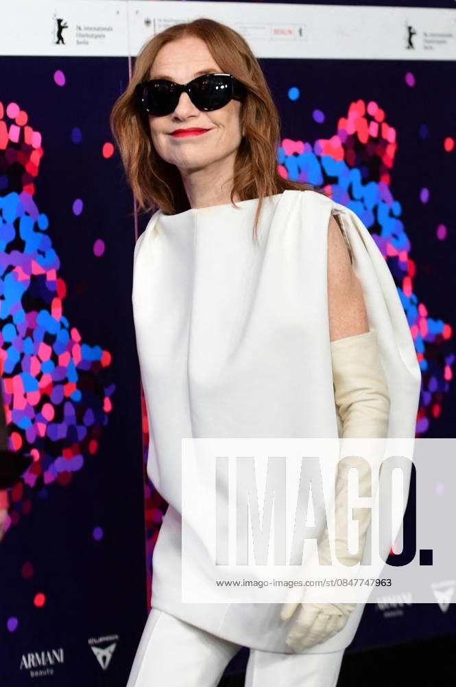 Isabelle Huppert at the press conference for The Blood Countess during the 76th Berlinale International Film Festival Berlin 2026 , February 16, 2026 Romain Doucelin Bestimage Press conference at the Die Blutgräfin The Blood Countess during the 76th Berlinale International Film Festival Berlin at Grand Hyatt Hotel on February 16, 2026 in Berlin, Germany Berlin Allemagne
