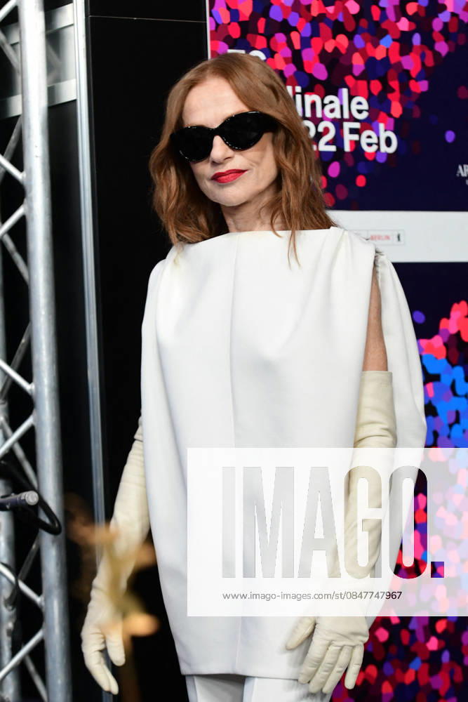 Isabelle Huppert at the press conference for The Blood Countess during the 76th Berlinale International Film Festival Berlin 2026 , February 16, 2026 Romain Doucelin Bestimage Press conference at the Die Blutgräfin The Blood Countess during the 76th Berlinale International Film Festival Berlin at Grand Hyatt Hotel on February 16, 2026 in Berlin, Germany Berlin Allemagne