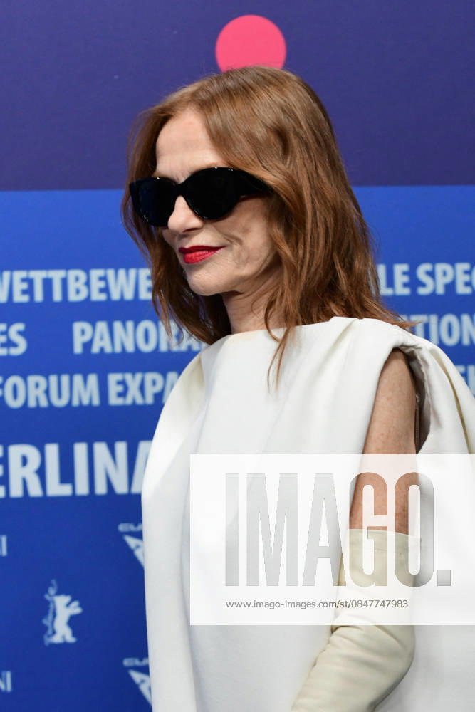 Isabelle Huppert at The Blood Countess photocall during the 76th Berlinale International Film Festival La Berlinale 2026 , February 16, 2026 Romain Doucelin Bestimage The Die Blutgräfin The Blood Countess photocall during the 76th Berlinale International Film Festival Berlin at Gret Hyatt Hotel on February 16, 2026 in Berlin, Germany à la conférence de presse du film The Blood Countess lors de la 76ème édition du festival international du film de Berlin La Berlinale 2026 , le 16 février 2026 Romain Doucelin Bestimage Press conference at the Die Blutgräfin The Blood Countess during the 76th Berlinale International Film Festival Berlin at Grand Hyatt Hotel on February 16, 2026 in Berlin, Germany Berlin Allemagne