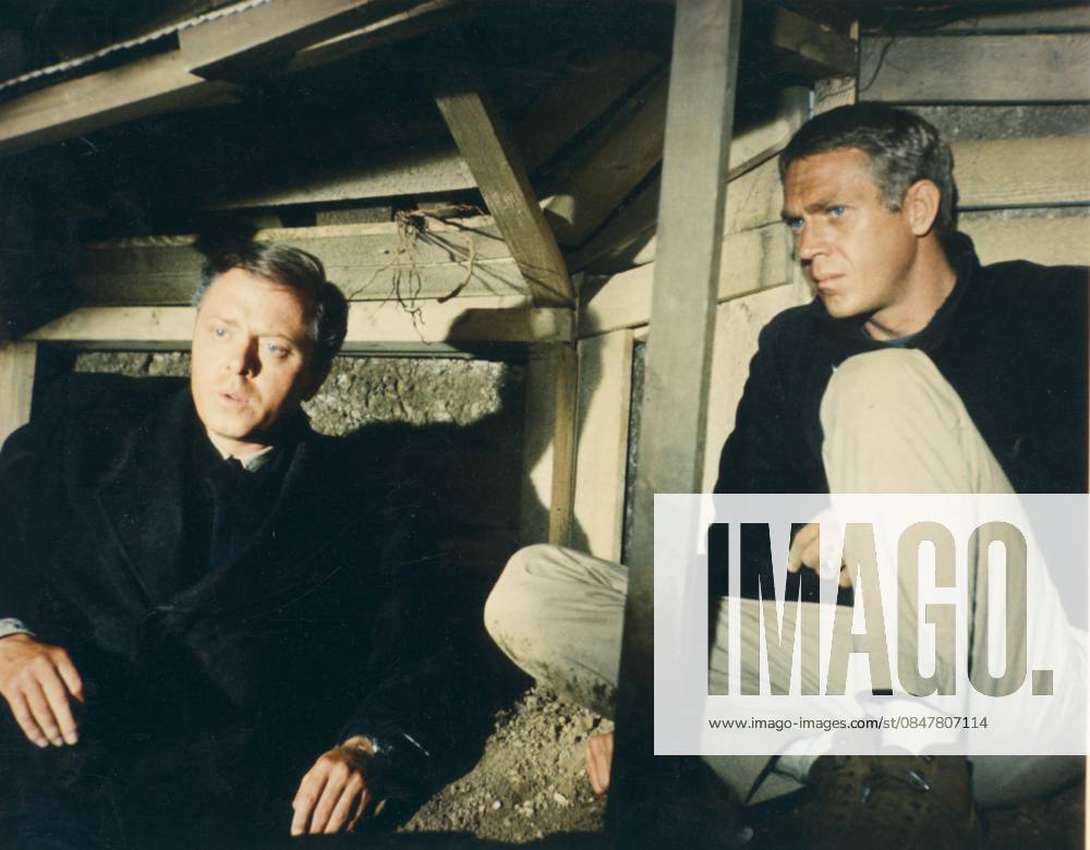 Archival Movie Set Stills Jan. 1, 1963 - No Merchandising. Editorial Use Only. No Book Cover Usage.....The Great Escape, Richard Attenborough, Steve Mcqueen..Film and Television.