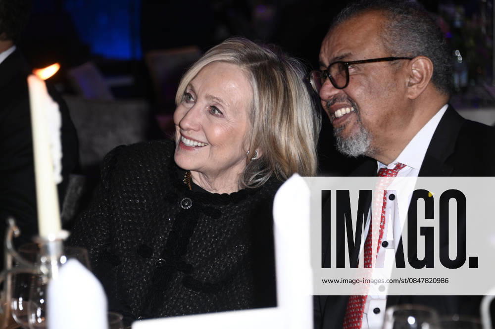 Hillary Clinton und Tedros Adhanom Ghebreyesus bei der Cinema For Peace Gala 2026 im Hotel Adlon Kempinski. Berlin
