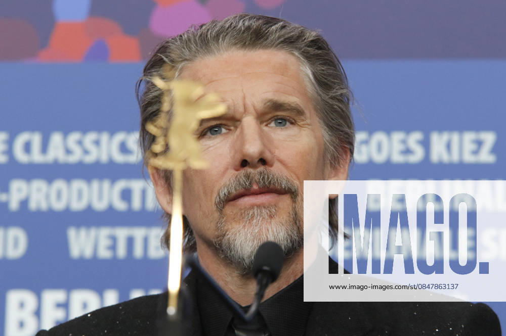 Ethan Hawke bei der Pressekonferenz zum Kinofilm The Weight auf der Berlinale 2026 76. Internationale Filmfestspiele Berlin im Hotel Grand Hyatt. Berlin