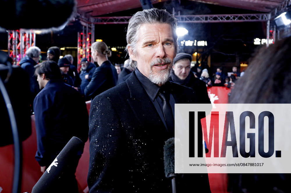 Ethan Hawke bei der Premiere des Kinofilms The Weight The Weight - Goldrausch auf der Berlinale 2026 76. Internationale Filmfestspiele Berlin im Zoo Palast. Berlin